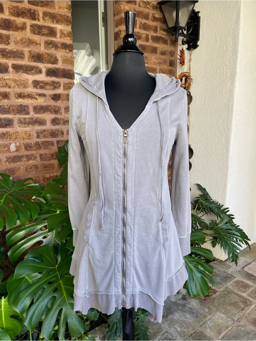Women's Light Gray Hooded Zip-Front Jacket with Flared Hem